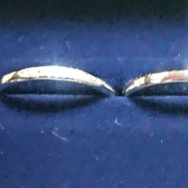 【銀座ダイヤモンドシライシの口コミ】 色々な指輪をみましたが。流れるようなデザインが希望でしたが、どこも同…