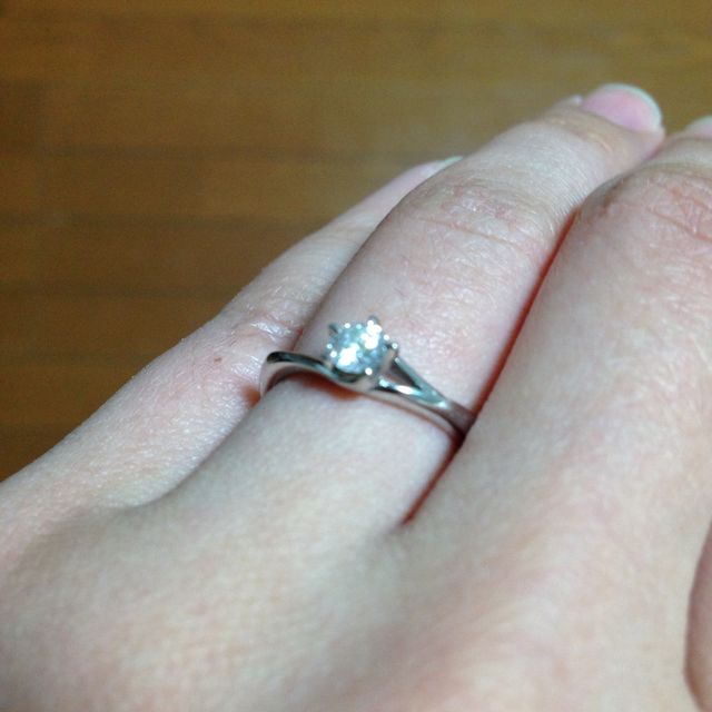 【俄(にわか)の口コミ】 一緒に選びに行き色々試着した中で、シンプルながら可愛らしく、お値段が…