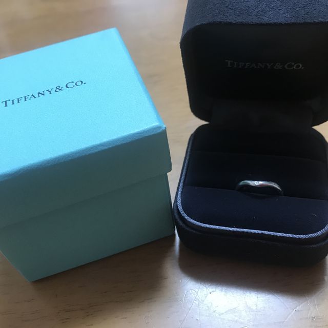 【ティファニー(Tiffany & Co.)の口コミ】 ティファニーらしいマークが欲しかったのと、シンプルでお洒落なところに…