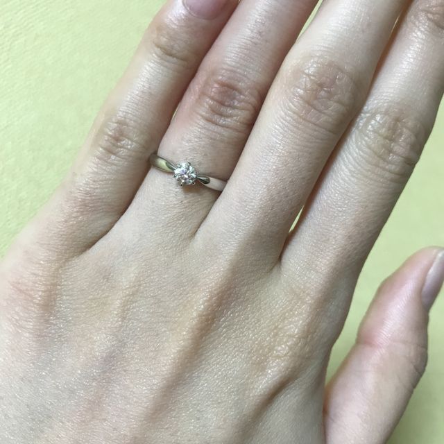 【ROYAL ASSCHER(ロイヤル・アッシャー)の口コミ】 長く使えるようにシンプルなデザインのものを探していました。
もともと可…