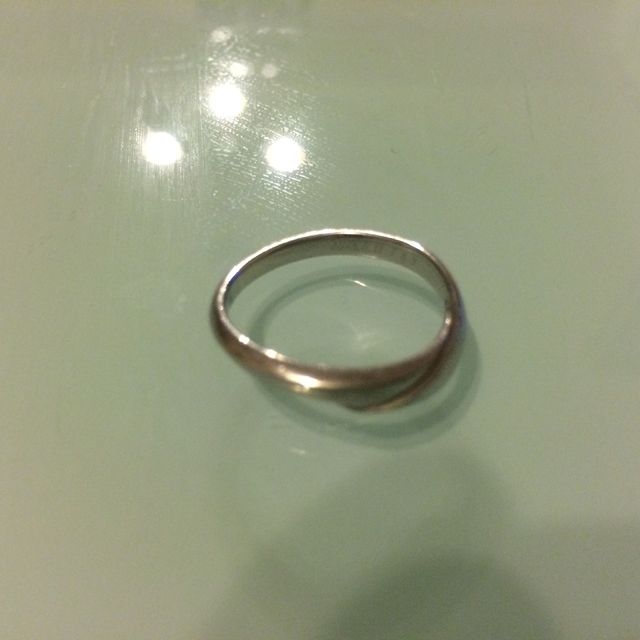 【俄(にわか)の口コミ】 シンプルだが存在感が強く、コンセプトである「ふたりの想いを重ねていく…