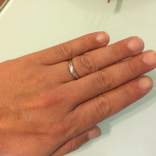 【俄(にわか)の口コミ】 シンプルだが存在感が強く、コンセプトである「ふたりの想いを重ねていく…