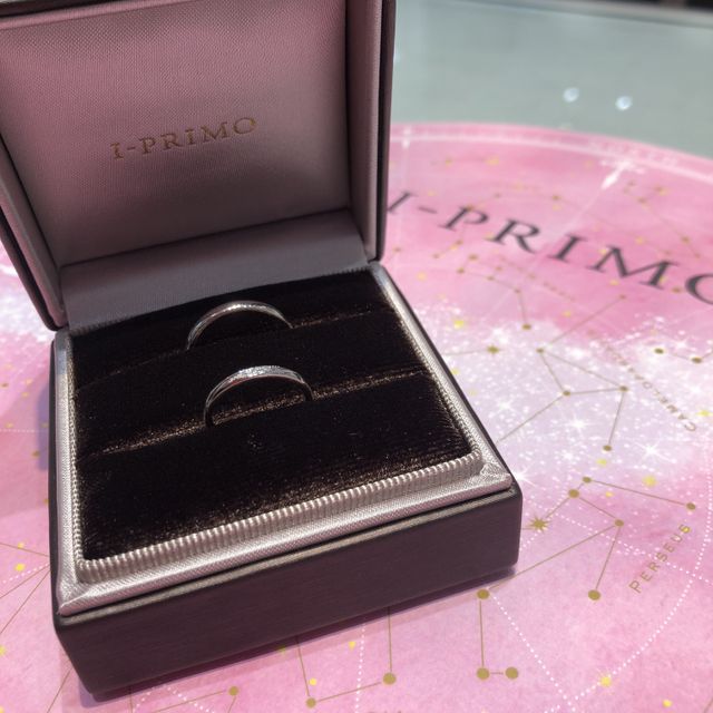 【アイプリモ(I-PRIMO)の口コミ】 ストレートラインだが、中のデザインがウェーブがかっており、指が綺麗に…