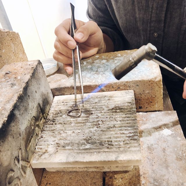 【鎌倉彫金工房の口コミ】 婚約指輪はハイブランドのものにしましたが、日常的につける結婚指輪は思…