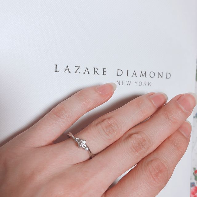 【ラザール ダイヤモンド(LAZARE DIAMOND)の口コミ】 私より彼の方が指輪に興味津々で、詳しかったです。結婚指輪はお互いのを2…