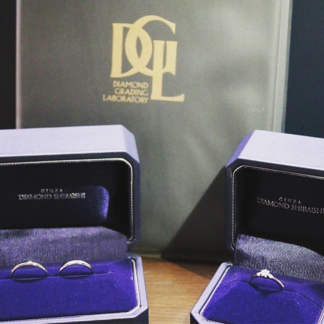 【銀座ダイヤモンドシライシの口コミ】 デザインの良さと店員さんの対応の良さが決め手でした！
彼女が気に入った…