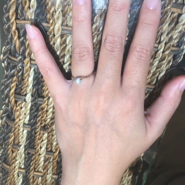 【杢目金屋(もくめがねや)の口コミ】 木目のデザインが特徴的で、全体的に和風で上品な印象があります。ダイヤ…