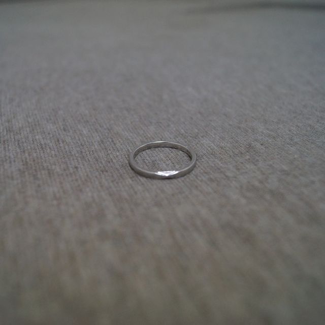 【LUCIE(ルシエ)の口コミ】 仕事上、シンプルな目立たない指輪が良かったため、デザインを気に入り、…