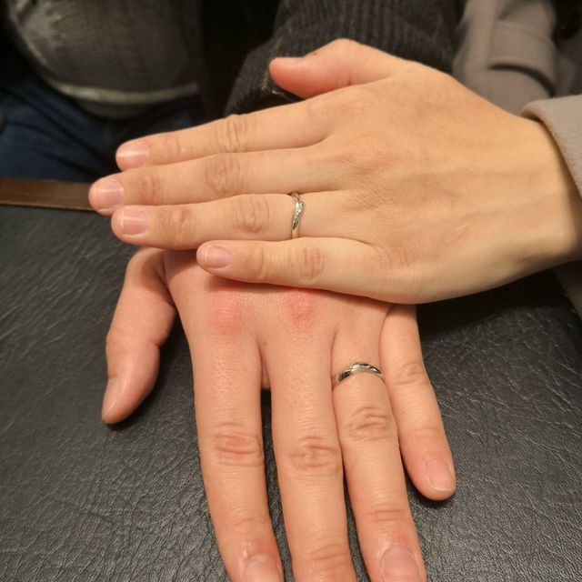 【俄(にわか)の口コミ】 ピンクダイヤがたくさん使われていてとてもきれいでした。一目惚れして他…