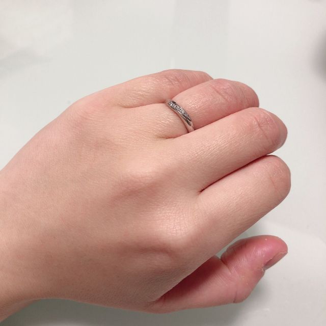 【アイプリモ(I-PRIMO)の口コミ】 ストレートタイプではないデザインの指輪を探して様々な種類の指輪を試着…