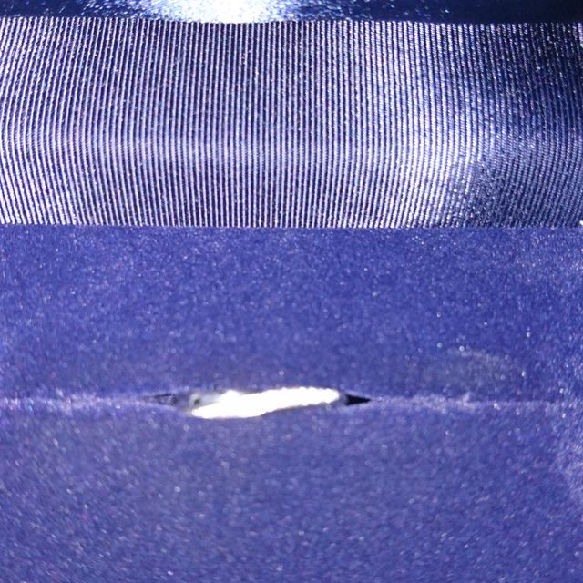 【銀座ダイヤモンドシライシの口コミ】 婚約指輪とセットでつけることを前提に選びました。スターリーがより華や…