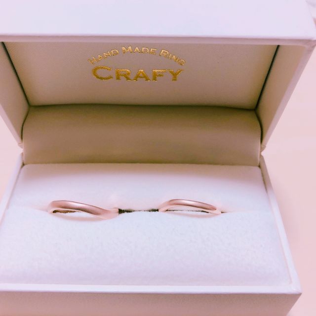 【CRAFY(クラフィ)の口コミ】 どこかのお店で買うありきたりな結婚指輪でなく、2人で作る世界に一つしか…