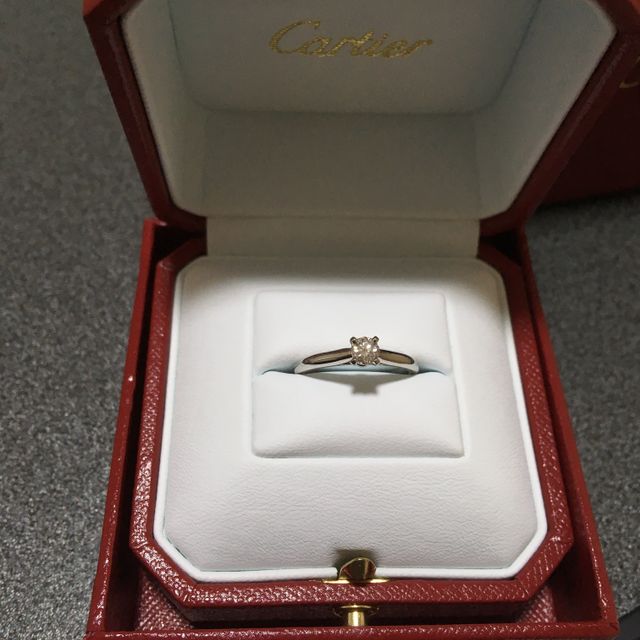 【カルティエ(Cartier)の口コミ】 彼にカルティエの中から選んで欲しいと言われたので。キラキラしていて素…