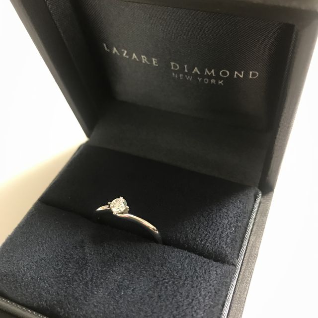 【ラザール ダイヤモンド(LAZARE DIAMOND)の口コミ】 婚約指輪と結婚指輪を同時に探しており、2人とも結婚指輪重視だったので、…