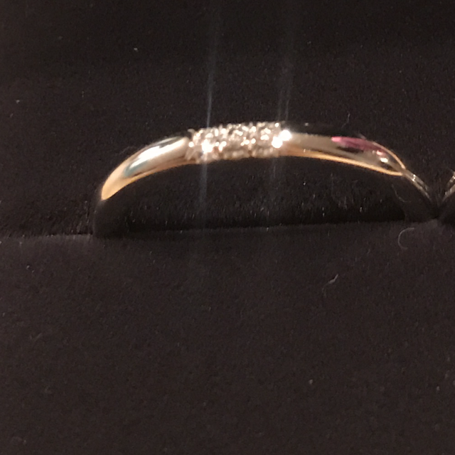 【ティファニー(Tiffany & Co.)の口コミ】 たくさんダイヤが入っている結婚指輪は、普段つけたままにするには仕事や…