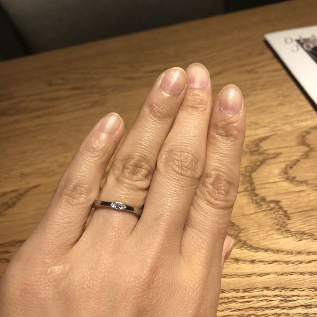 【BIJOUPIKO(ビジュピコ)の口コミ】 3個ダイヤがついているものですが、大きさが少し異なる石で並び方もオシャ…