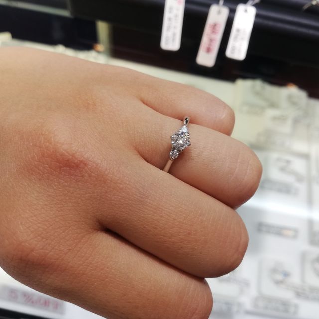 【リューツウの口コミ】 デザインについては、お店で選べるものは少なく、気に入ったものはなかっ…