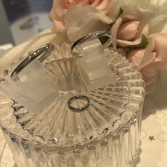 【festaria VOYAGE(フェスタリア ボヤージュ)の口コミ】 結婚指輪は普段からずっとつけていたいと思い、派手すぎないストレートタ…