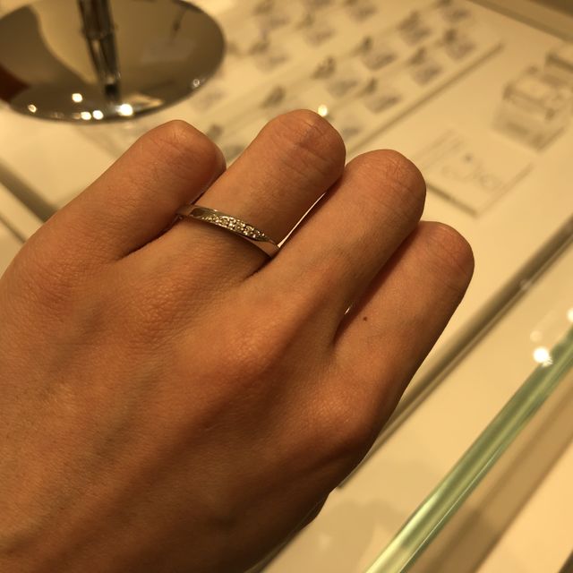 【bijou SOPHIA(ビジュソフィア)の口コミ】 希望の価格に合わせて素材を選べるところや、今フェア中で内側の石も無料…