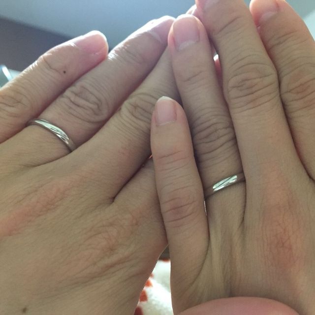 【エクセルコダイヤモンド(EXELCO DIAMOND)の口コミ】 はじめはダイヤの入ったものを検討していましたが、普段のファッションが…