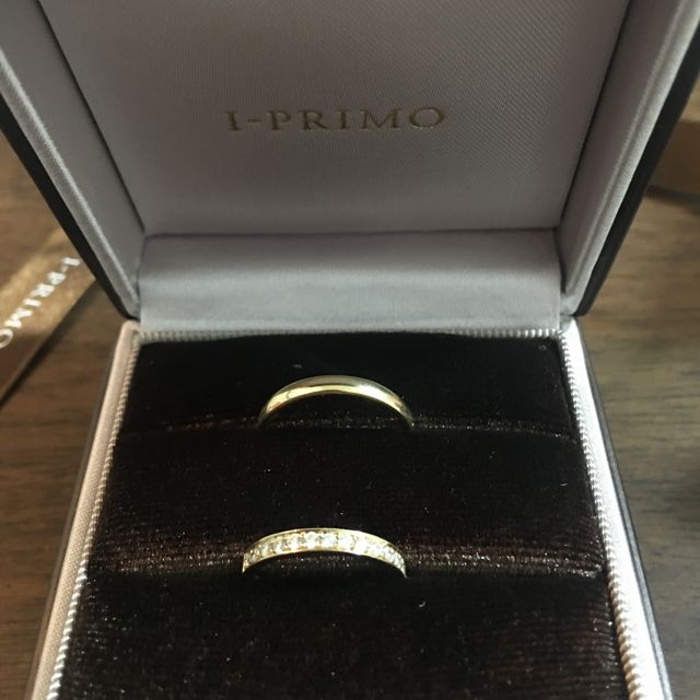 【アイプリモ(I-PRIMO)の口コミ】 男なのでシンプルな指輪にしたかったのでこの指輪にしました。
色もゴール…