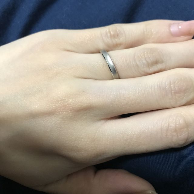 【Ptau(ピトー)の口コミ】 ピトーのリバースマットという指輪です。硬くて丈夫な点に惹かれてこの指…