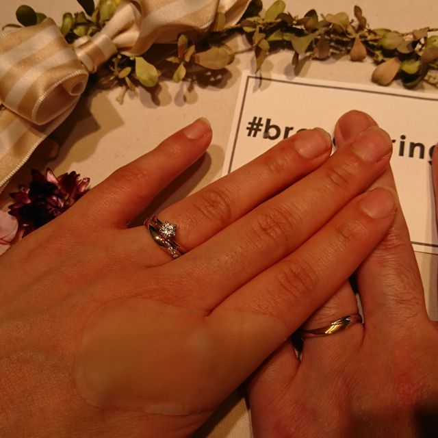 【LAPAGE(ラパージュ)の口コミ】 今回指輪の決め手となったのはラパージュが花をモチーフにしたブランドで…