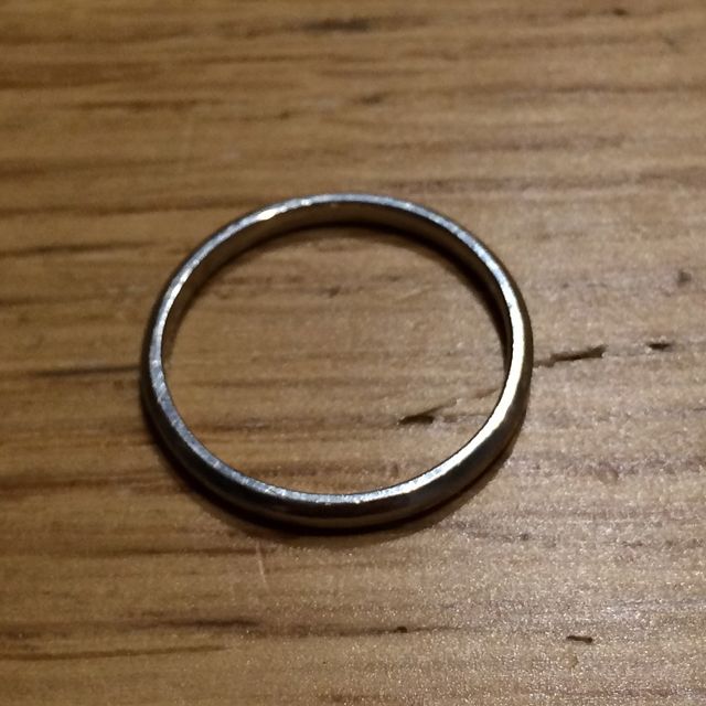 【ete(エテ)の口コミ】 男性でも付けていて違和感なく、ビジネスシーンでも目立たないシンプルな…