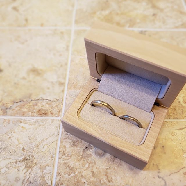 【uchimari(ウチマリ)の口コミ】 肌になじみやすい色で、やわらかい雰囲気をだし、内側に名前とイラストを…