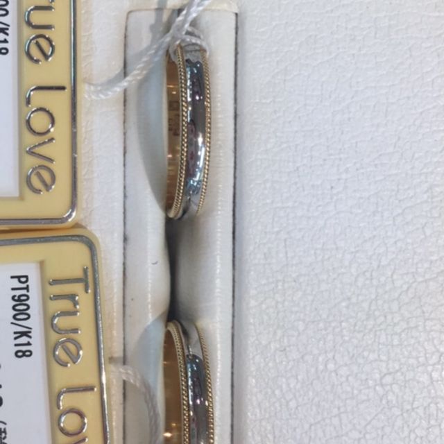 【True Love(トゥルーラブ)の口コミ】 シルバーのリングにゴールドのフレームで、ゴールド部分がツルツルではな…