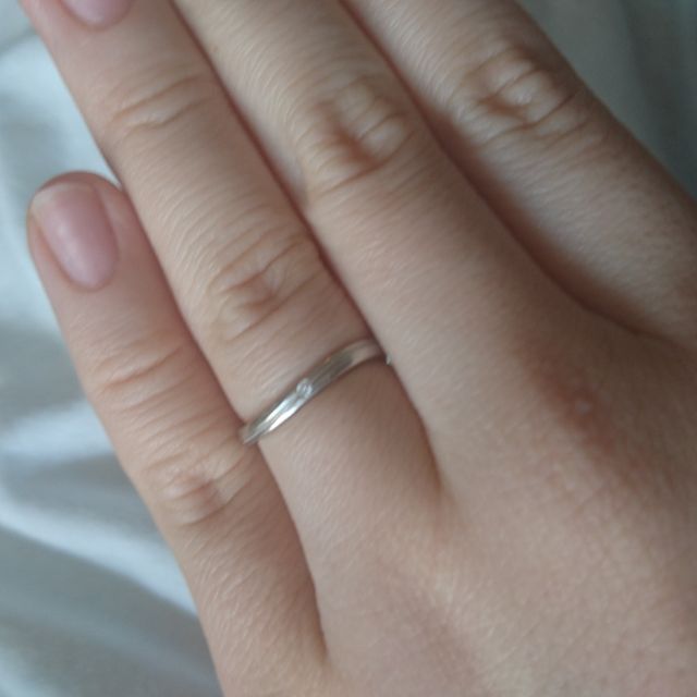 【アイプリモ(I-PRIMO)の口コミ】 緩やかなカーブがあって太めの指をカバーしてくれている気がしました。メ…