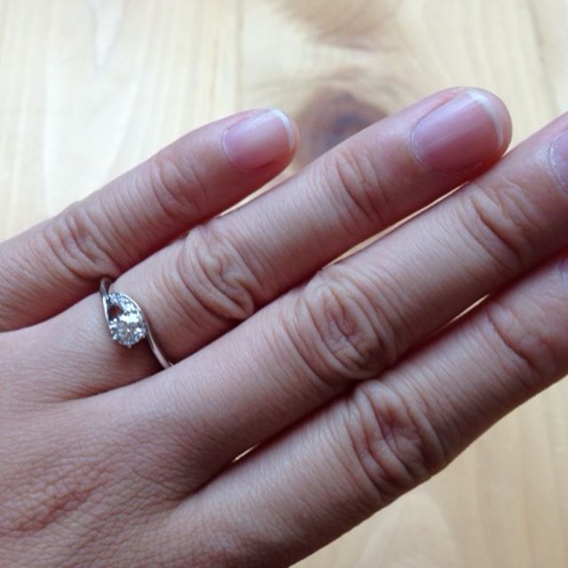 【ラザール ダイヤモンド(LAZARE DIAMOND)の口コミ】 形が気に行ったこともあるのですが、お店の方の話術に引きこまれてしまい…