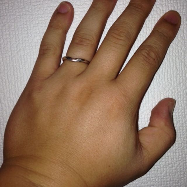 【4℃ BRIDAL(ヨンドシーブライダル)の口コミ】 二人ともお金がなかったため、なるべく安くて可愛い指輪を探していました…