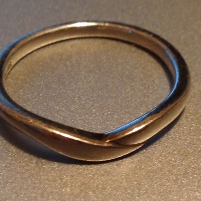 【4℃ BRIDAL(ヨンドシーブライダル)の口コミ】 二人ともお金がなかったため、なるべく安くて可愛い指輪を探していました…