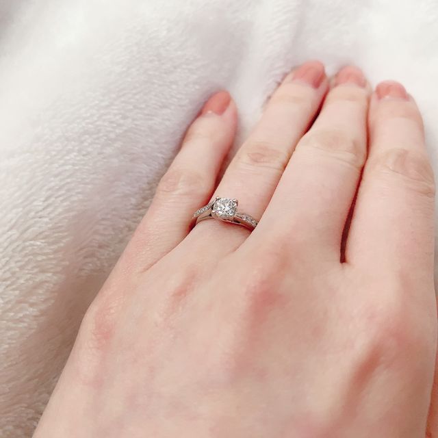 【ラザール ダイヤモンド(LAZARE DIAMOND)の口コミ】 ダイヤモンドが１番の決めてです。仙台のお店はたくさん見ましたが、ダイ…