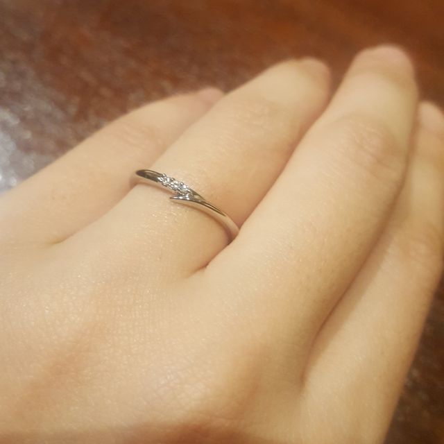 【アイプリモ(I-PRIMO)の口コミ】 つけた感じが自然だったこと。
細めのリングでデザインも素敵だったので。…