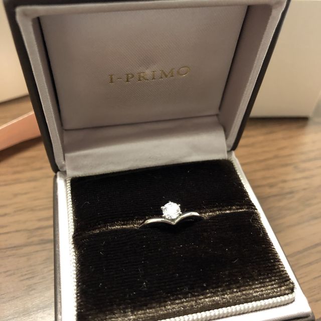 【アイプリモ(I-PRIMO)の口コミ】 動きのあるV字の形であり、試着した時に馴染んだので即決しました。何より…