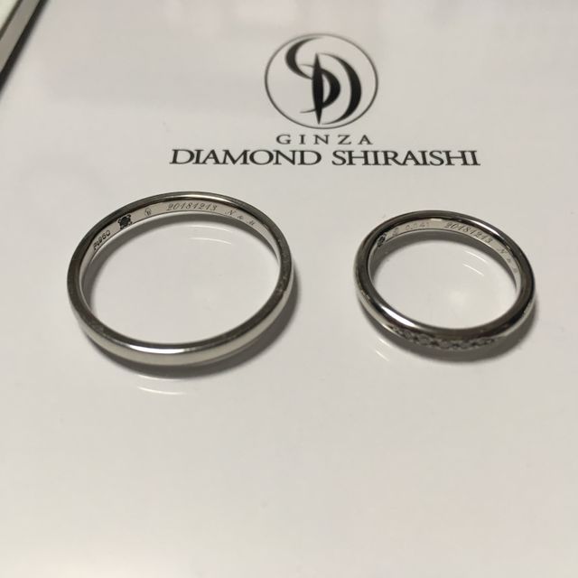 【銀座ダイヤモンドシライシの口コミ】 デザインと価格帯で決めました。
ダイアモンドシライシさんはデザインが豊…