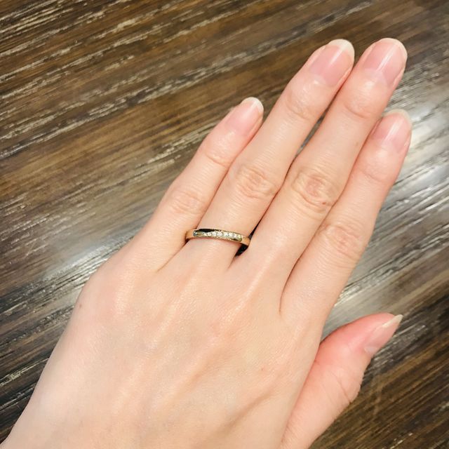 【TANZO.(鍛造指輪)の口コミ】 こちらのデザインのプラチナタイプを
購入する事に決めました。
実物は写…