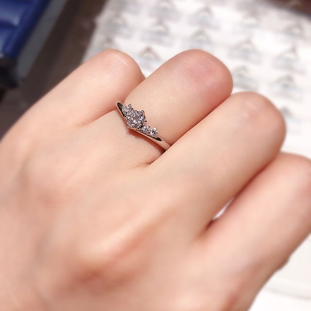 【銀座ダイヤモンドシライシの口コミ】 Instagramで見ていて、一目惚れをして婚約指輪を貰うなら銀座ダイヤモンド…