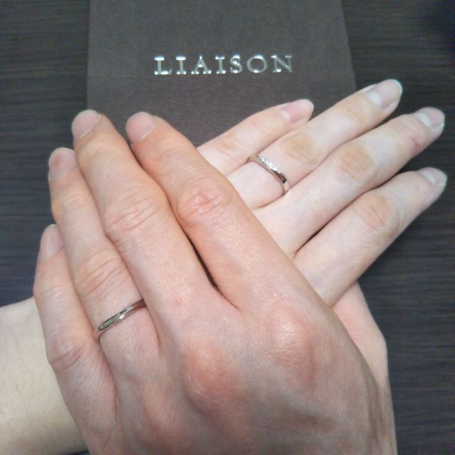 【LIAISON(リエゾン)の口コミ】 シンプルなデザインがすごく気に入っています。
ウェーブが上部分だけ入っ…