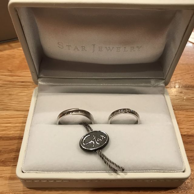 【STAR JEWELRY(スタージュエリー)の口コミ】 彼の体格がよく手も大きいので幅広のリングを探していました。なおかつマ…