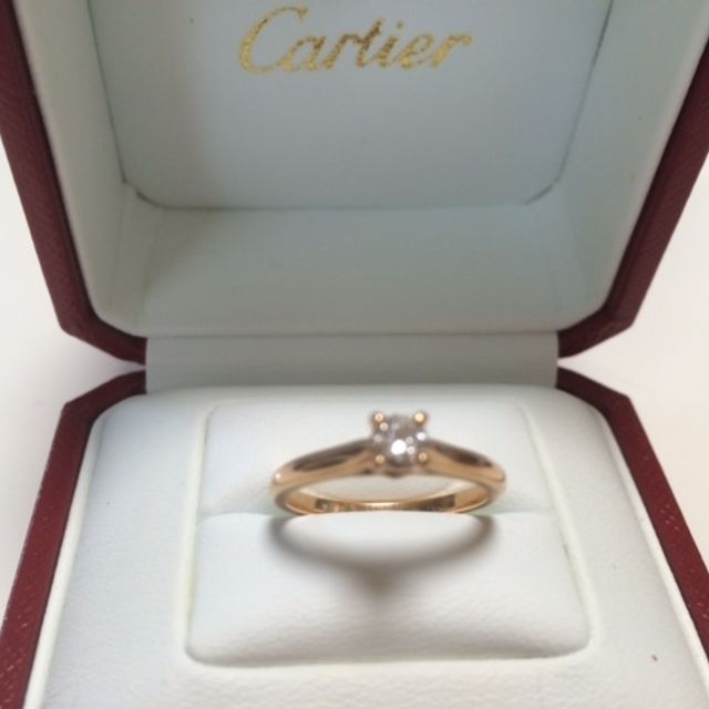 【カルティエ(Cartier)の口コミ】 1895年以来受け継がれてきたカルティエの名品だけあって、シンプルかつエ…