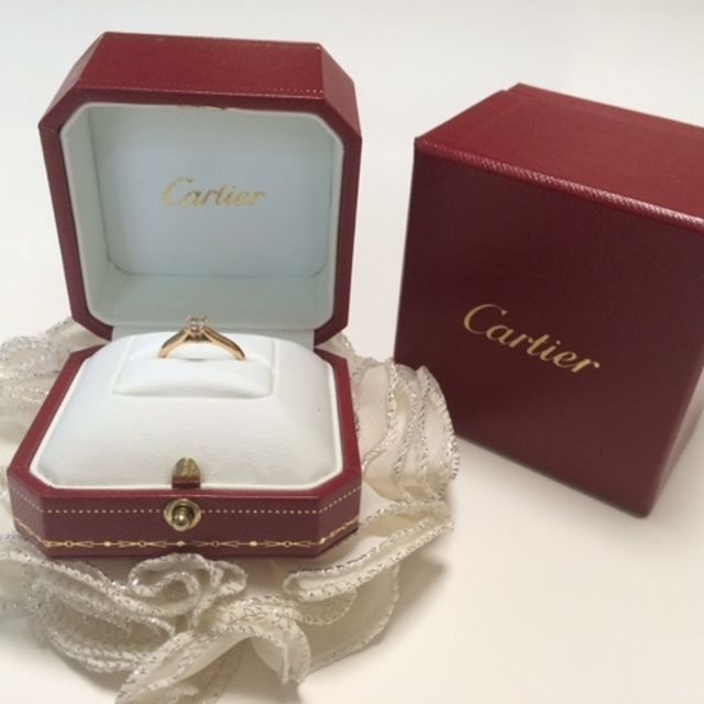 【カルティエ(Cartier)の口コミ】 1895年以来受け継がれてきたカルティエの名品だけあって、シンプルかつエ…