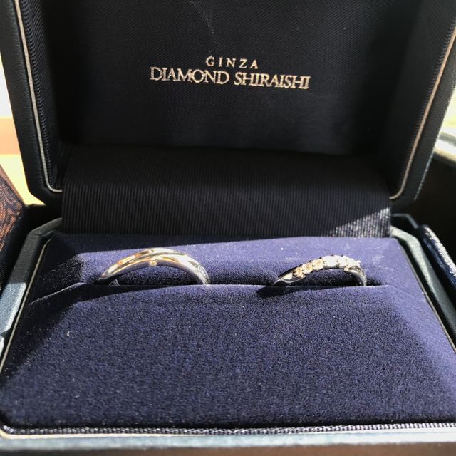 【銀座ダイヤモンドシライシの口コミ】 とにかくデザインに一目惚れしました。
数軒目でしたし、初回来店で即決、…