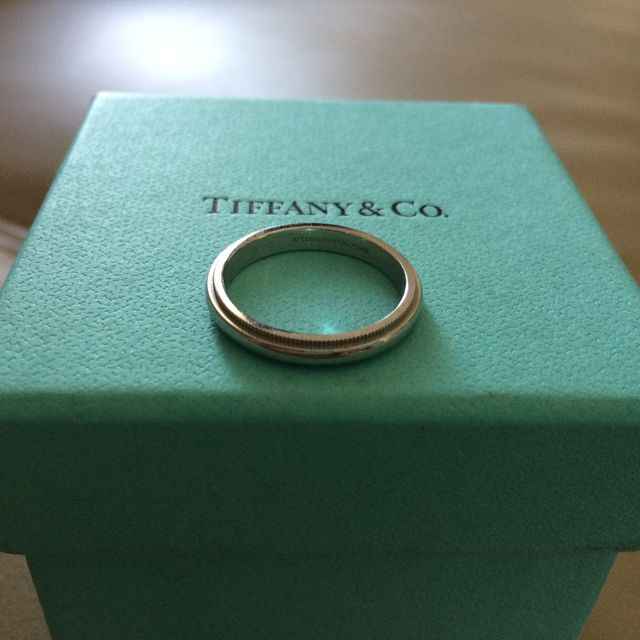 【ティファニー(Tiffany & Co.)の口コミ】 サイズ直しができないとのことで、少し悩みましたが、正反対の手のタイプ…