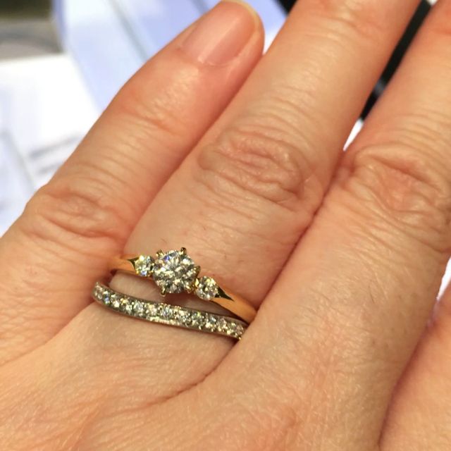 【シャネル(CHANEL)の口コミ】 当初はウェーブデザインの結婚指輪は考えていなかったのですが、この、リ…