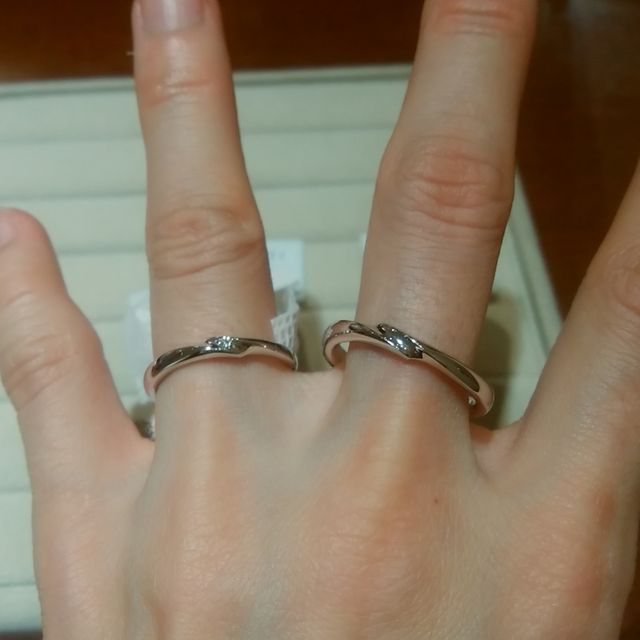 【TRECENTI(トレセンテ)の口コミ】 指が小さくて間接が太いのがコンプレックスだったので、長く見えるデザイ…