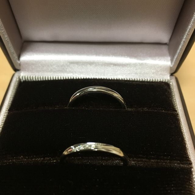【アイプリモ(I-PRIMO)の口コミ】 デザインが好みで、一目惚れしました！２つのリングを合わせるとラインが…