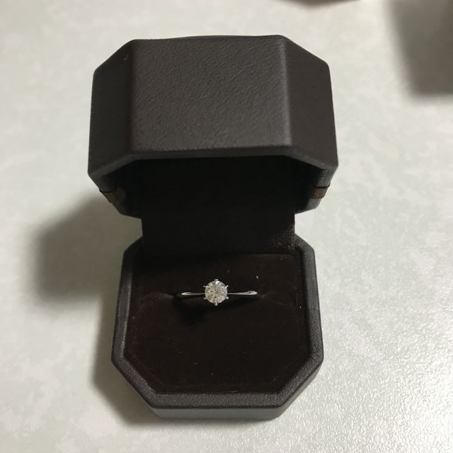 【アイプリモ(I-PRIMO)の口コミ】 プロポーズ後にデザインが変更出来ること。
本物のダイヤモンドとプラチナ…